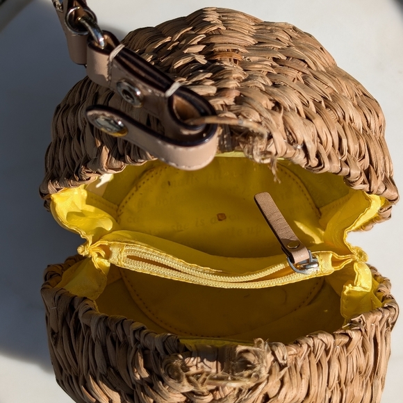 Kate Spade New York Down The Rabbit Hole Wicker Beehive Clutch - Picture 4 of 5